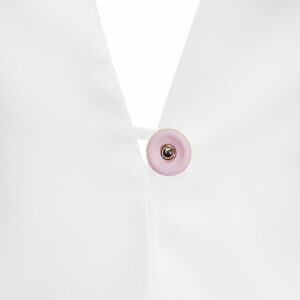 Елегантно бяло сако с 3/4 ръкав и едно копче - светло розови декорации