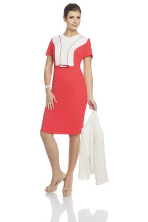 Елегантна рокля с къс ръкав и пантделка в малинено червено и бяло