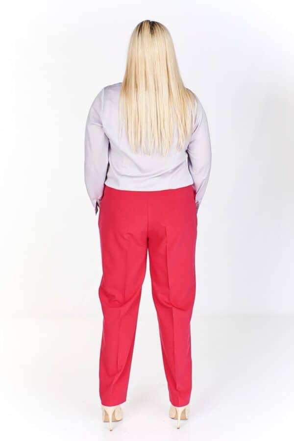 Малинено розово-червен дамски панталон с ръб и джобове