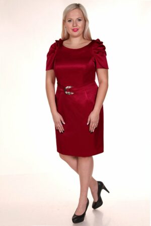 Сатенена тъмно червена  рокля с къс ръкав с набор