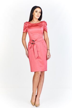 Сатенена  коралово розова  рокля с къс ръкав с набор