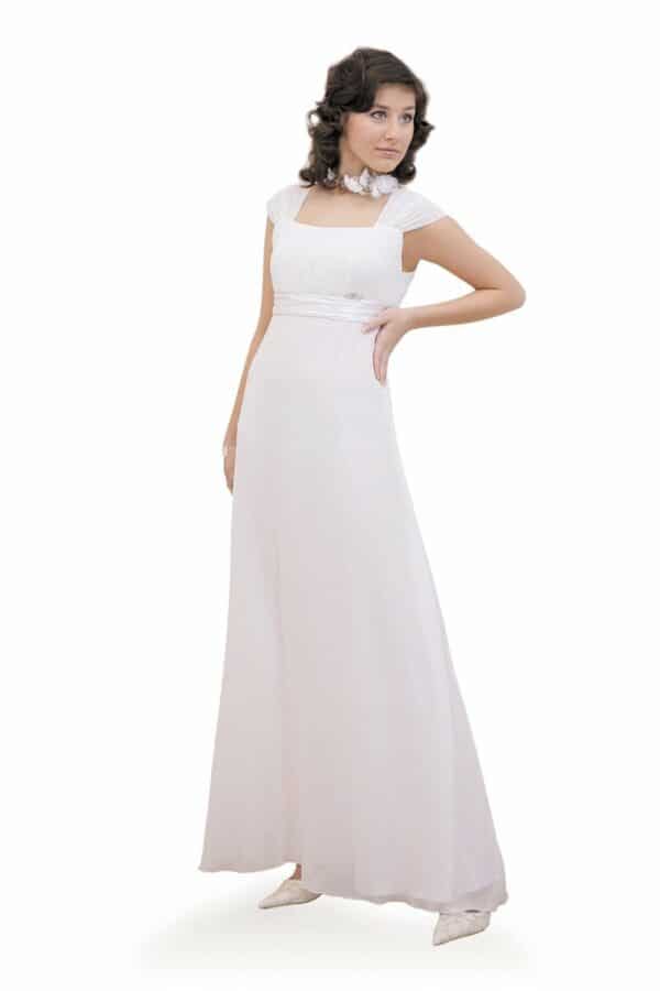 Дълга бяла официална рокля от шифон