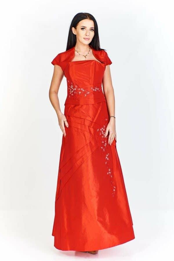 Дълга червена бална рокля от тафта с бродерия