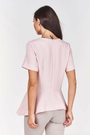 Светло розова блуза с къс ръкав - дантела и мъниста на деколтето