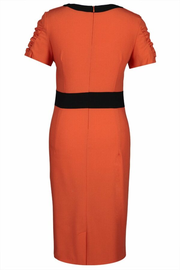 Оранжева  вталена рокля с къс ръкав и яка