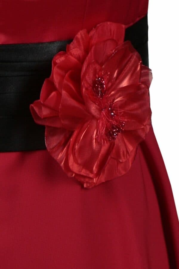 Ефирна червена рокля с тънки презрамки и цвете на талията в комплект с болеро