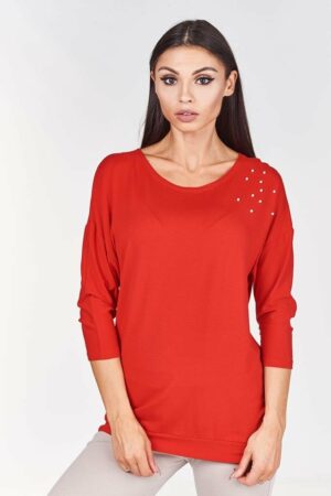Дълга червена дамска блуза с 3/4 ръкав и декорация перли