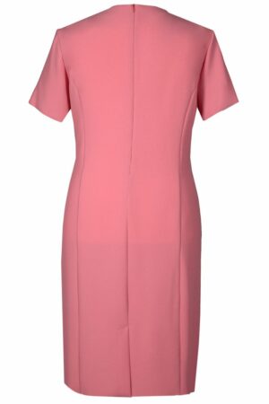 Елегантна коралово розова рокля с къс ръкав и дължина под коляното