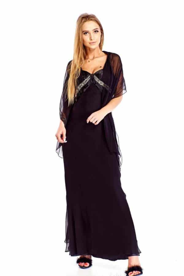 Дълга черна копринена рокля декорирана с мъниста