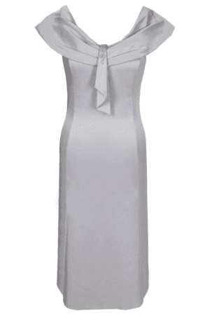 Разкроена бледо сива  сатенена рокля с декоративна шал яка