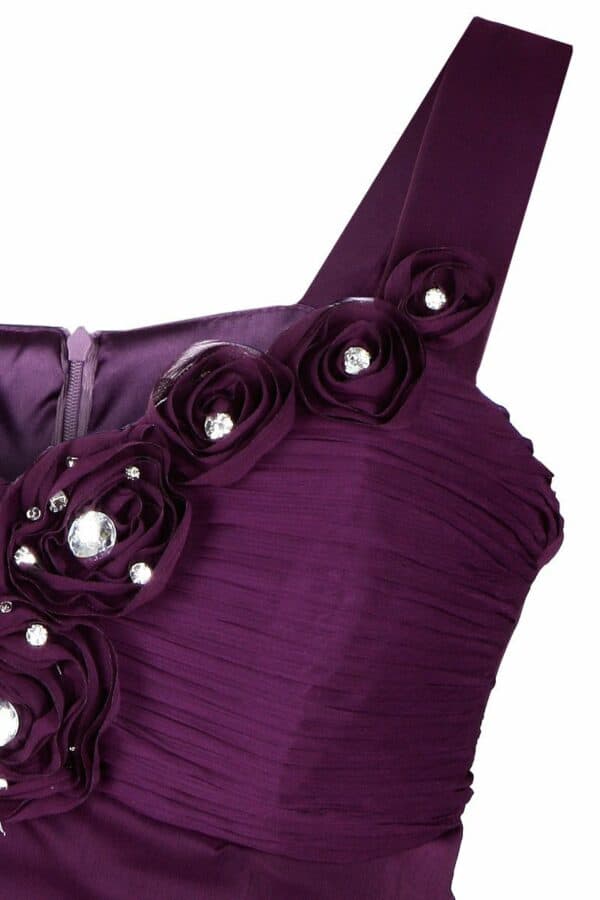 Къса официална рокля от шифон в тъмно лилаво с декоративни цветя