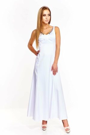 Дълга официална бяла рокля декорирана с кристали