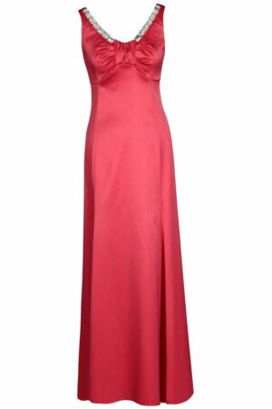 Дълга официална рокля в цвят малинено червено декорирана с кристали