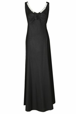 Дълга официална черна рокля декорирана със сребристи кристали
