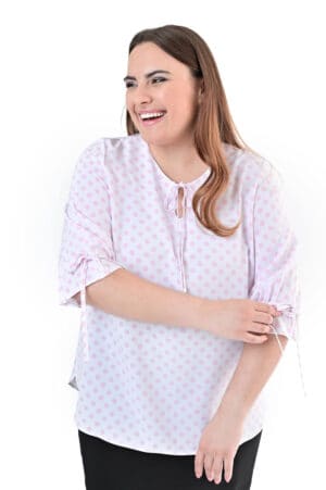 Блуза с 3/4 ръкав и връзки - бяло на розови точки