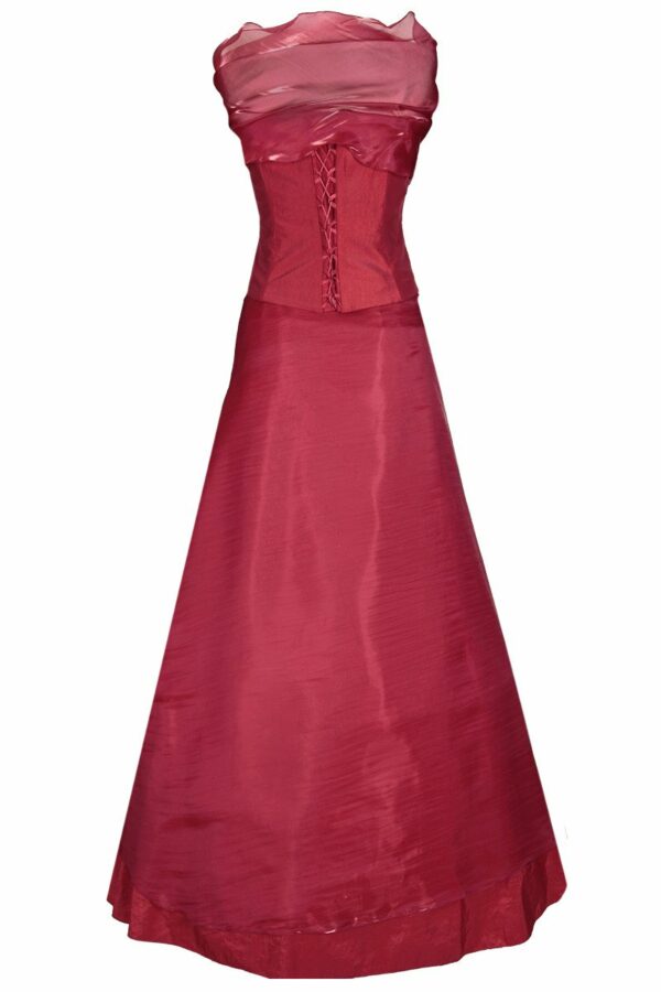 Дълга рокля с кринолин и корсет без презрамки в рубинено червено- декорация цвете