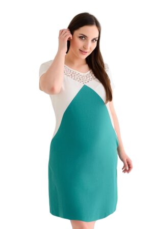Лятна рокля с дантела на деколтето в зелено и бяло 1051