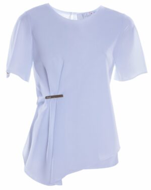 Ефирна блуза с къс ръкав и метална плочка в екрю