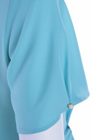 Ефирна синя блуза с къс ръкав и метална плочка