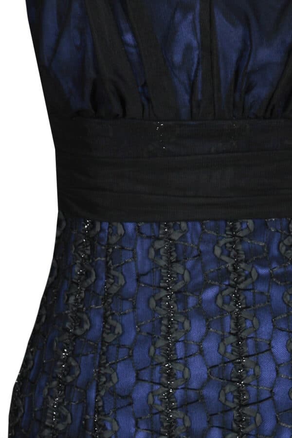 Официална рокля с презрамки от тъмно син сатен и черна дантела