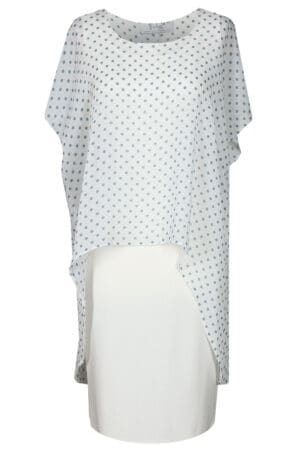 Елегантна макси дамска рокля в бяло на сини точки