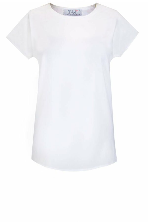 Изчистена лятна блуза в бяло