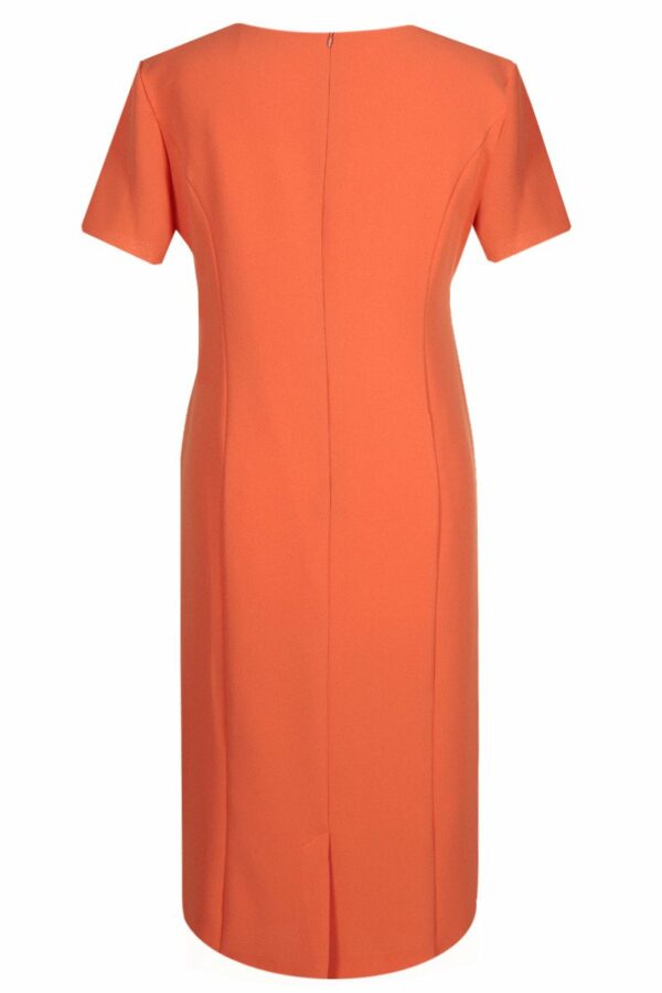 Оранжева дамска рокля с къс ръкав и бяла платка с мъниста