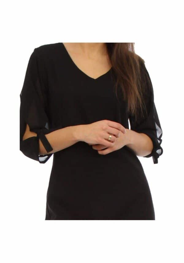 Черна рокля с шифонени ръкави с връзки