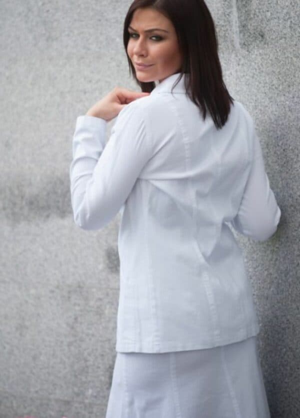 Дълго бяло памучно дамско сако