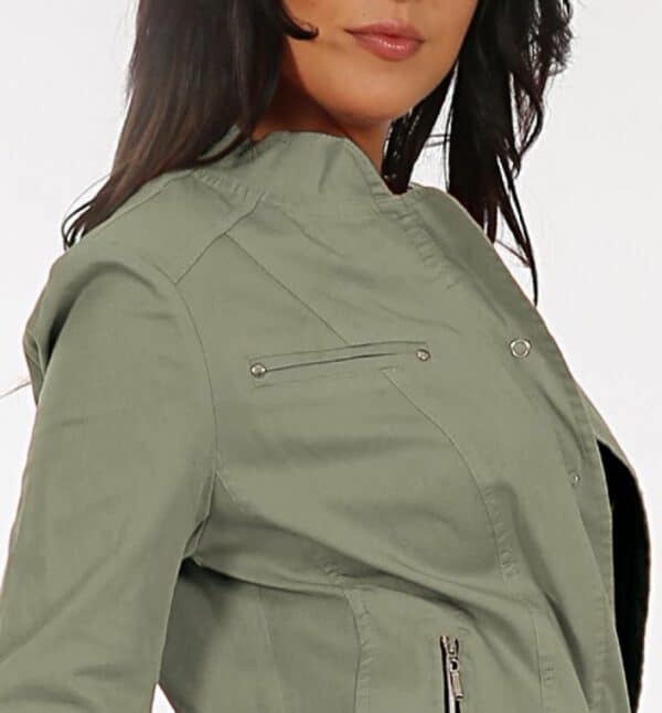 Памучно дамско яке-сако с изправена яка в цвят маслина