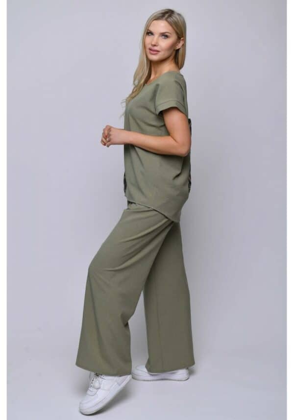 Ленен дамски комплект блуза и панталон цвят маслина