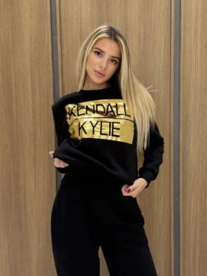 black-long-sleeve-kendall+kylie-model